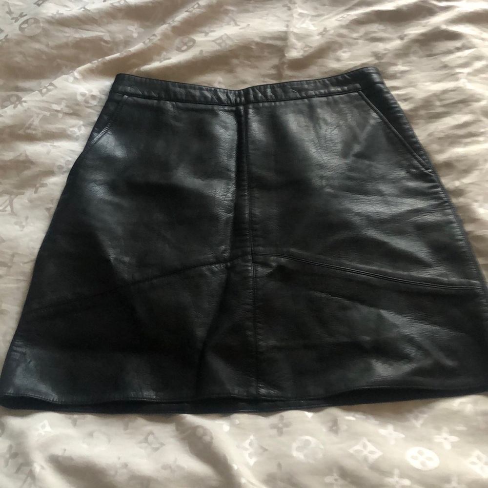 Zara basic leather mini skirt
